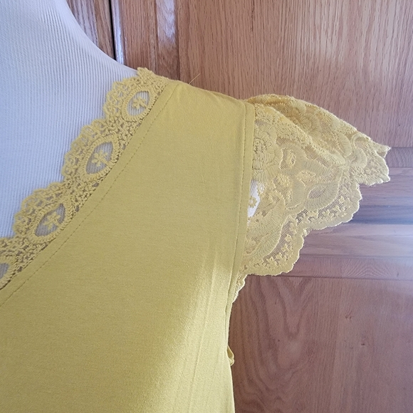Mustard Lace Sleeve Tee - Picture 3 of 4